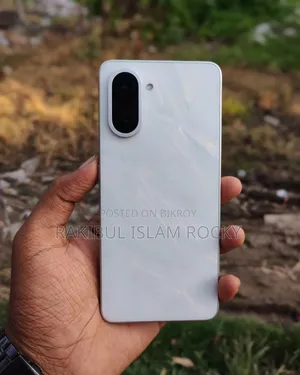 ওয়ানপ্লাস নর্ড সিই ফাইভ জি ২৫৬ জিবি হোয়াইট