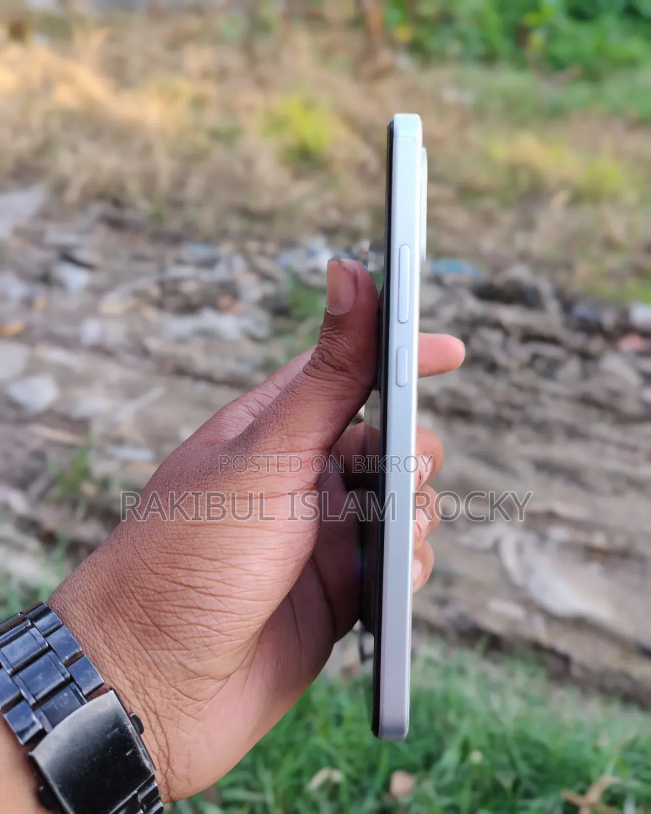 ওয়ানপ্লাস নর্ড সিই ফাইভ জি ২৫৬ জিবি হোয়াইট