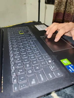 Laptop ASUS VivoBook F512DA 16GB Intel Core I5 SSD 512GB