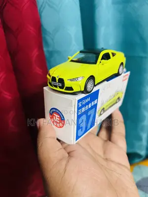 বিএমডব্লিউ এম৪ ১:৪২ ডাইকাস্ট অফিসিয়াল লাইসেন্সড