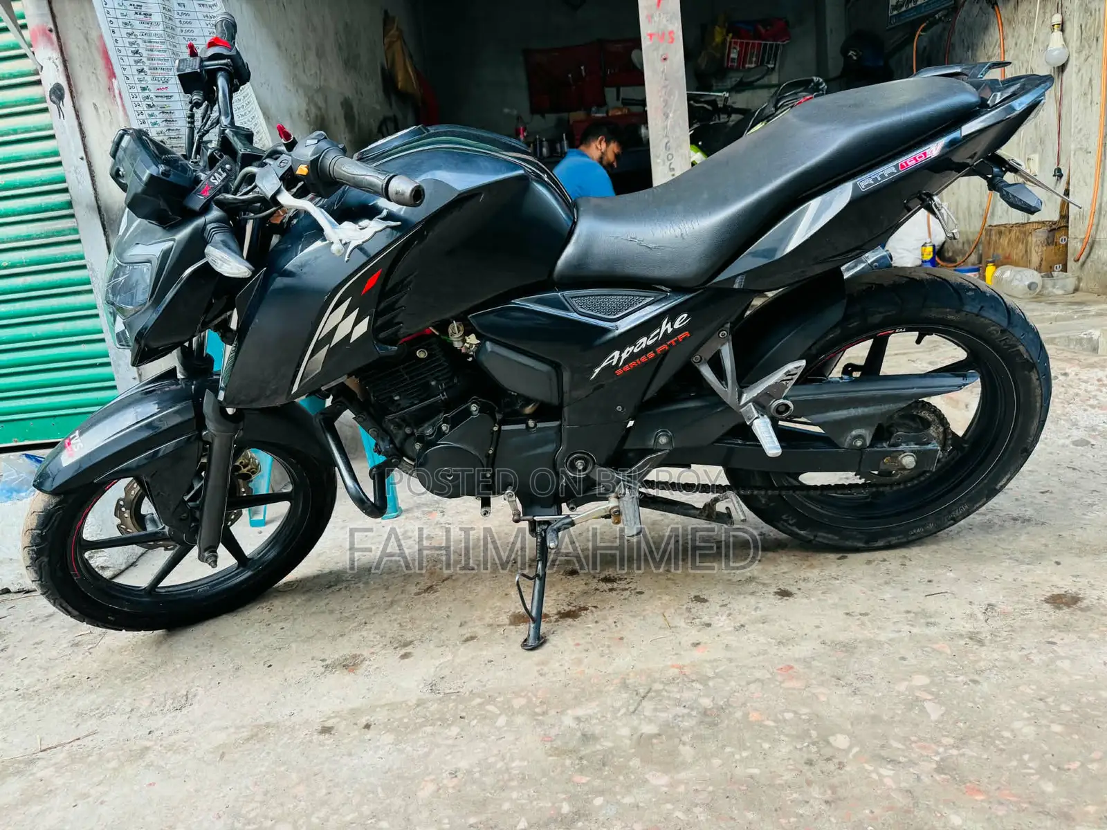 TVS Apache RTR 160 4V 2021 Black