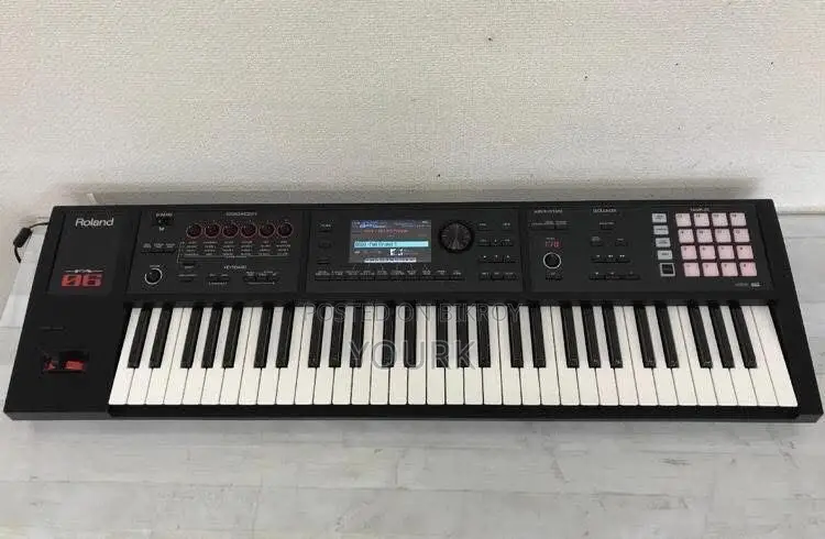 Roland FA-06 Almost New