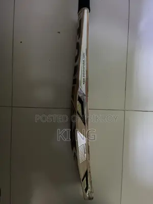 টন ইংলিশ উইলো ক্রিকেট ব্যাট
