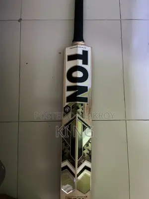 টন ইংলিশ উইলো ক্রিকেট ব্যাট