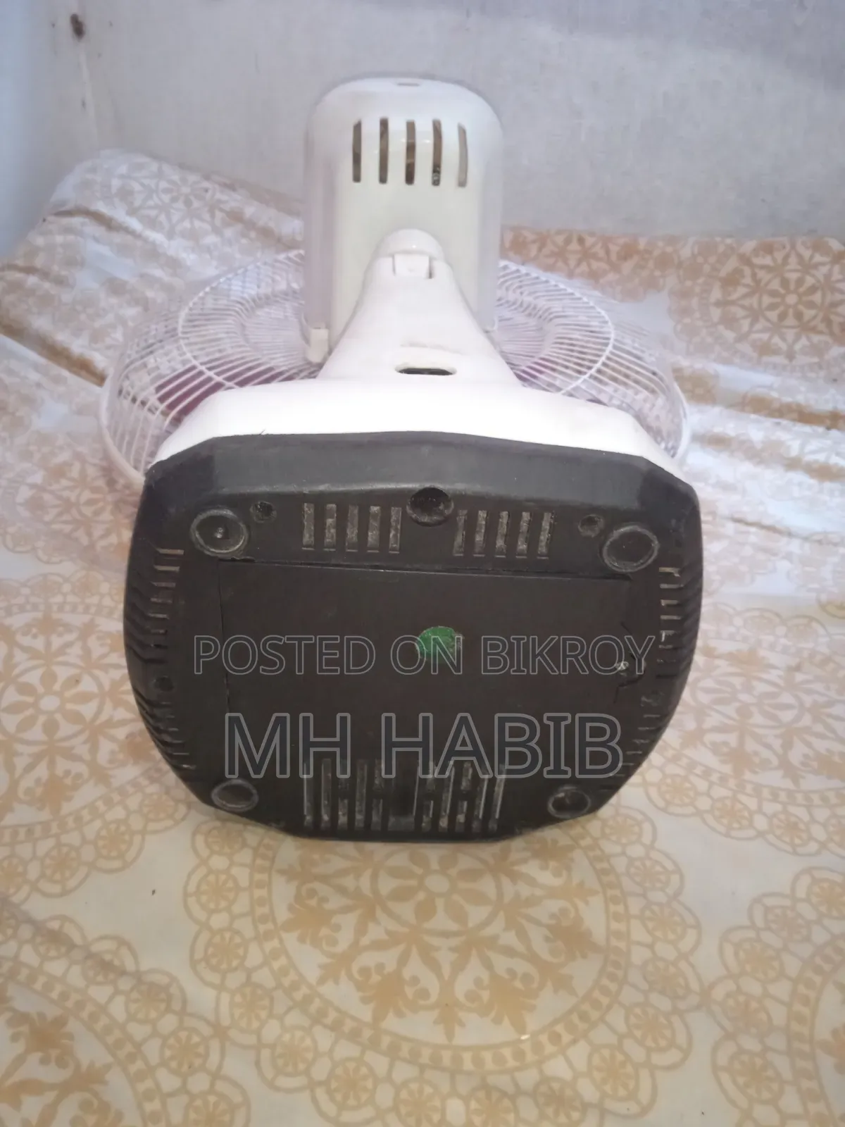 Vision's fresh 5-hour backup charge fan with new battery for sale