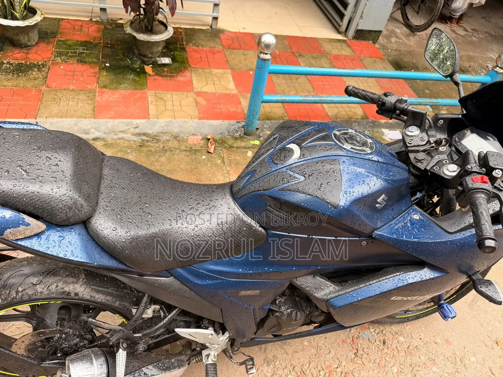 সুজুকি জিক্সার এসএফ ২০২৪ নীল