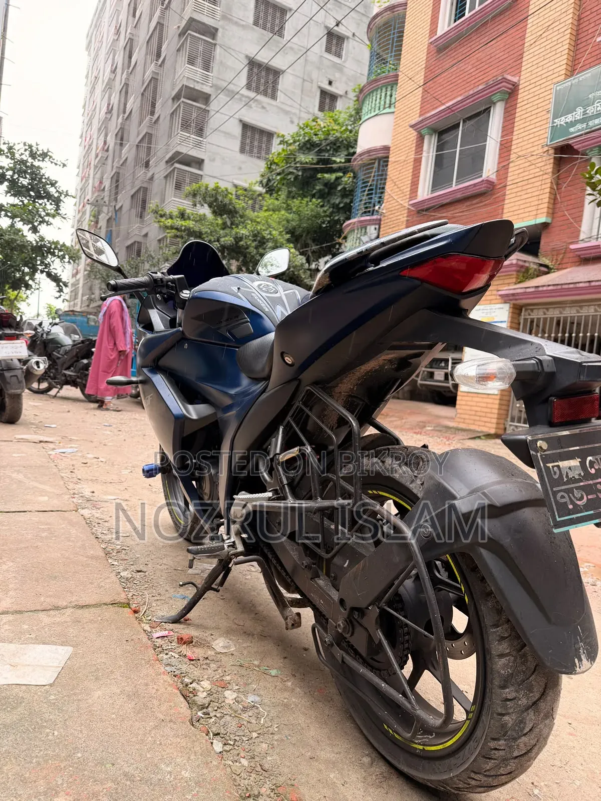 সুজুকি জিক্সার এসএফ ২০২৪ নীল