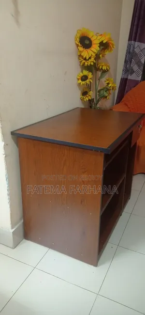 Computer Table /Table