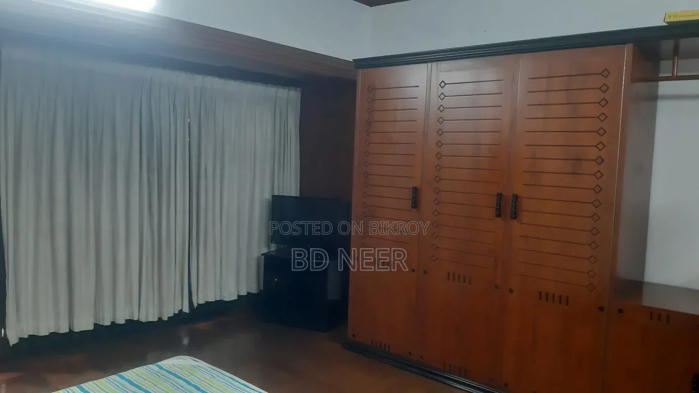 Furnished 4-Bedroom Apartment in Gulshan for rent