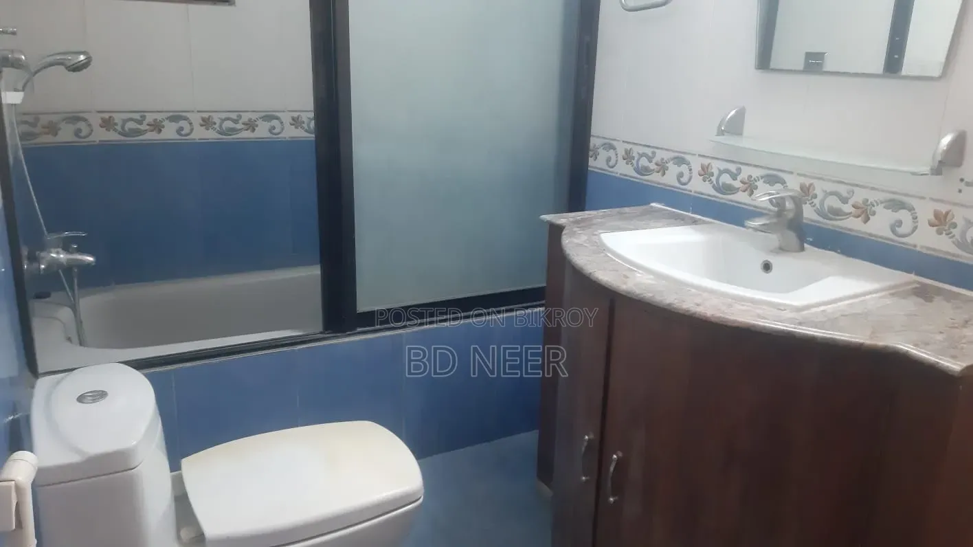Furnished 4-Bedroom Apartment in Gulshan for rent