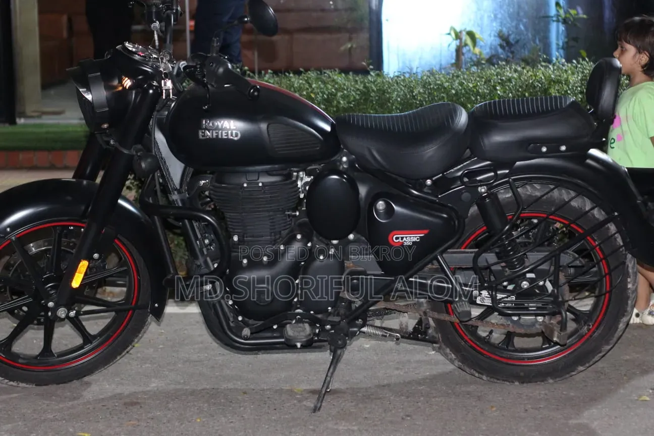 Royal Enfield Classic 350 2025 Black
