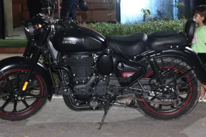 Royal Enfield Classic 350 2025 Black