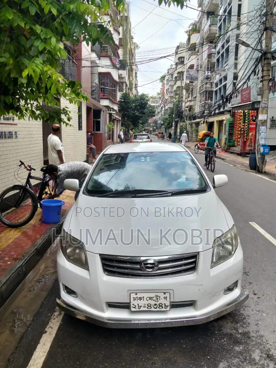টয়োটা অ্যাক্সিও ২০১২ সাদা