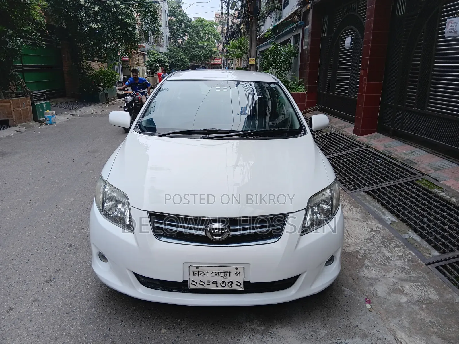 টয়োটা করোল্লা ফিল্ডার ২০১১ সাদা