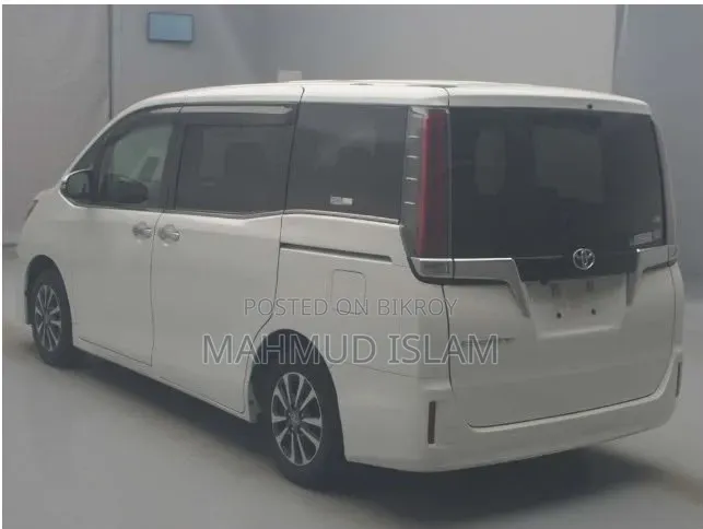 Toyota Esquire 2.0 Front Wheel Drive (8 Seater) 2020 Pearl