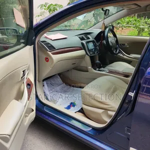টয়োটা প্রিমিও ২০১২ ব্লু