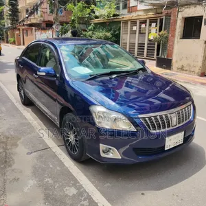 টয়োটা প্রিমিও ২০১২ ব্লু