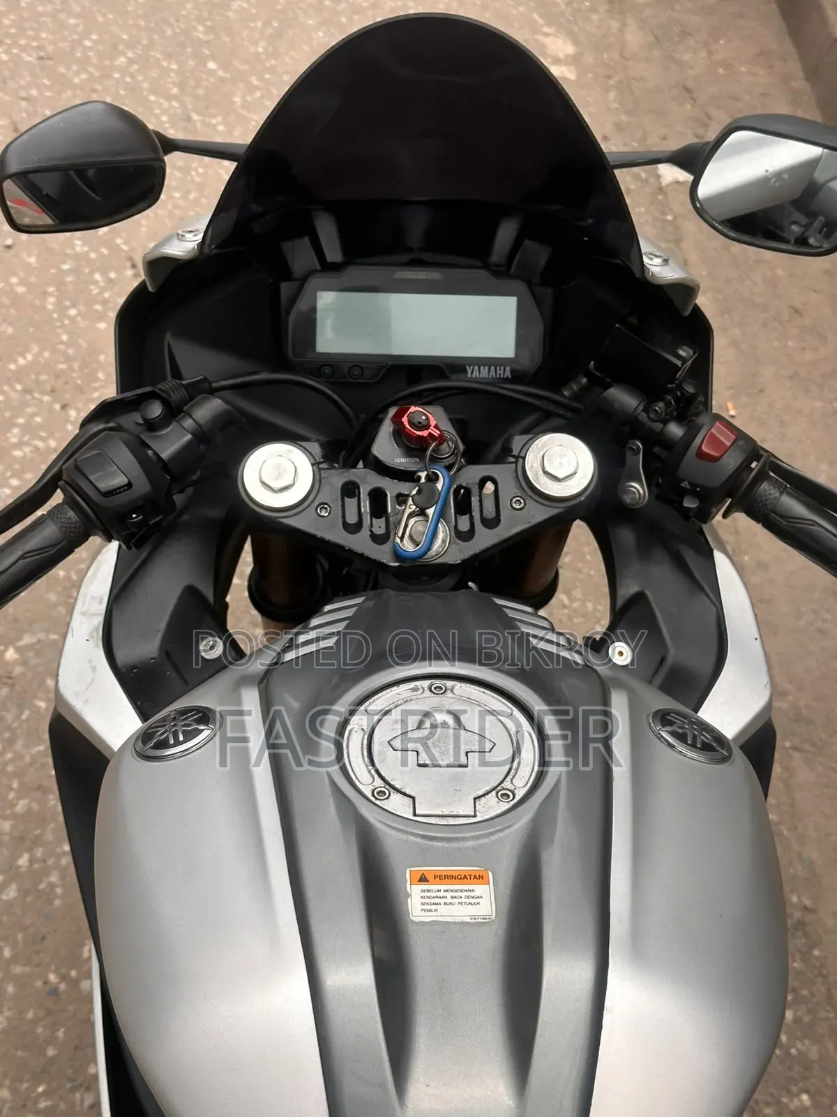 Yamaha R15 V3 2021 Gray