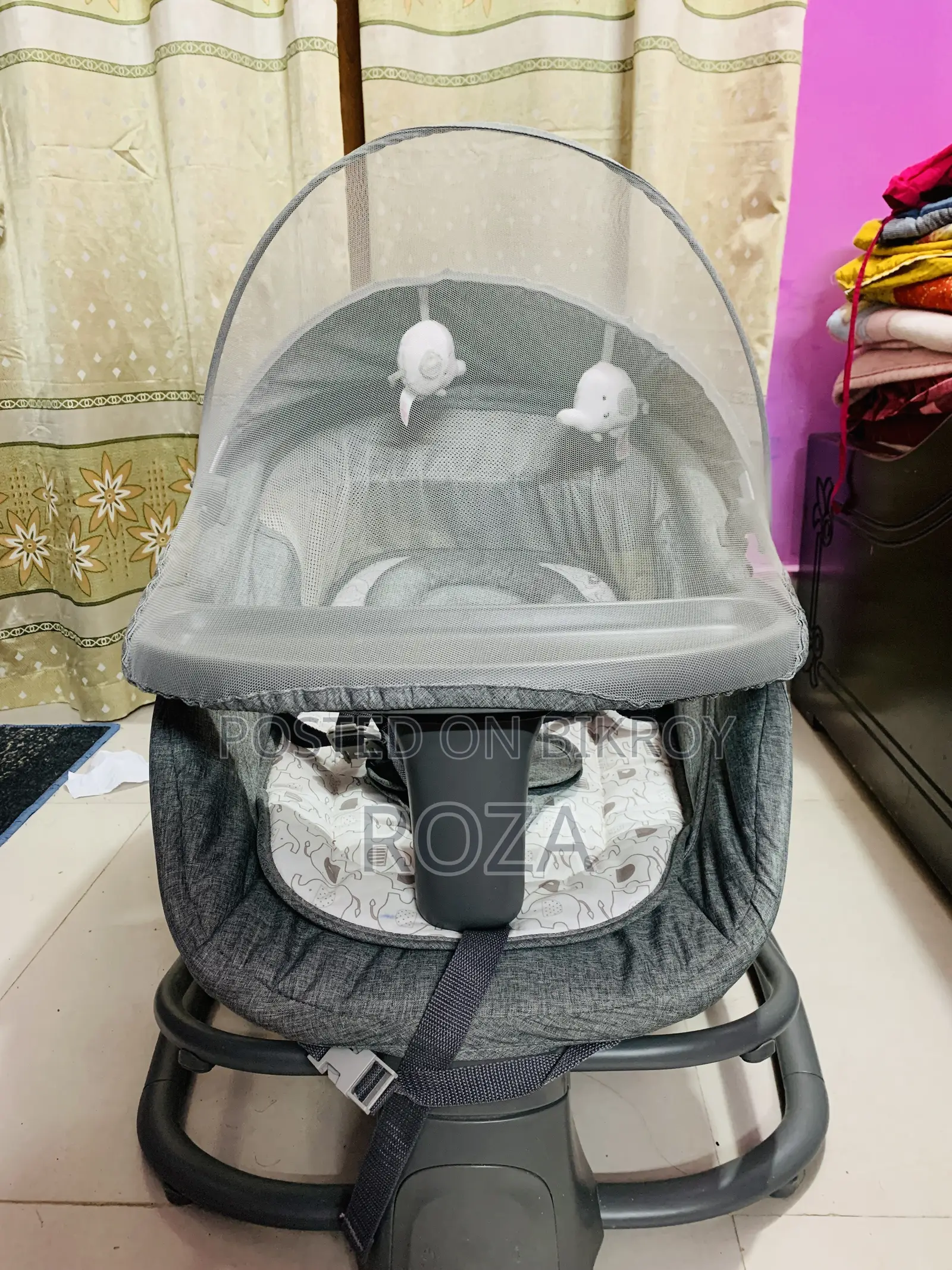 Beautiful children's electric swing for sale | Good condition.