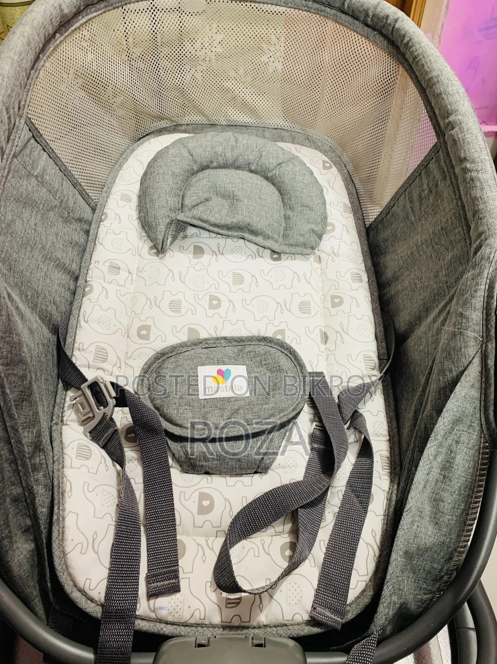 Beautiful children's electric swing for sale | Good condition.