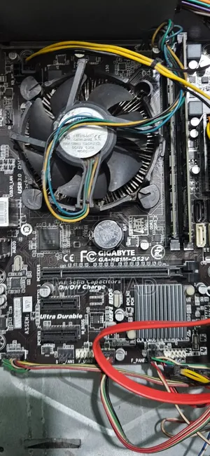 Desktop Computer Gigabyte 4GB Intel Core I3 SSD 60GB