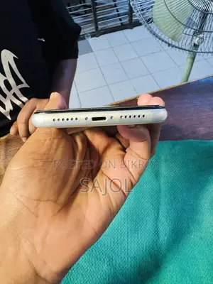 Apple iPhone 11 128 GB White