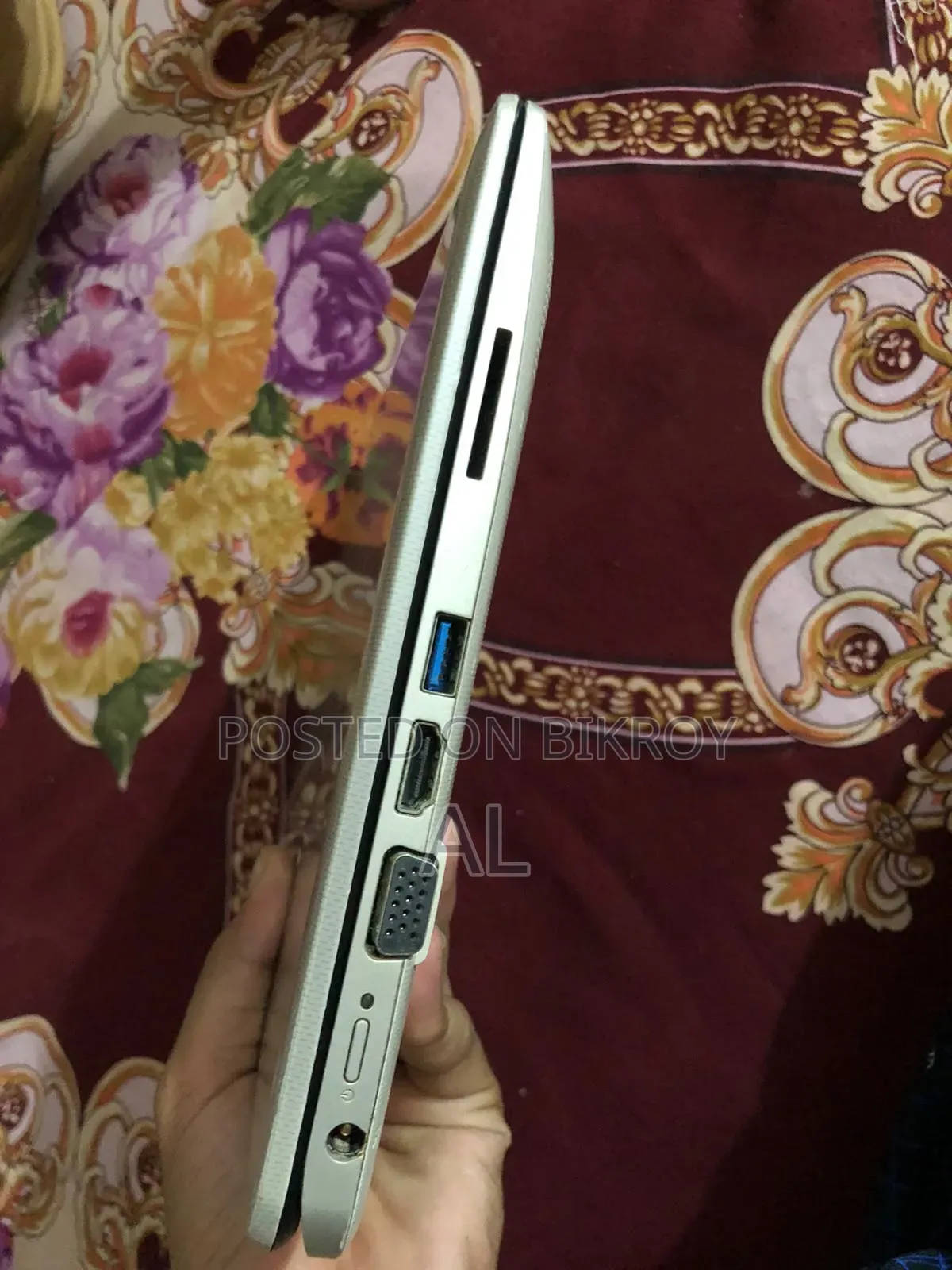 Laptop Toshiba Satellite L40 4GB Intel Celeron HDD 500GB