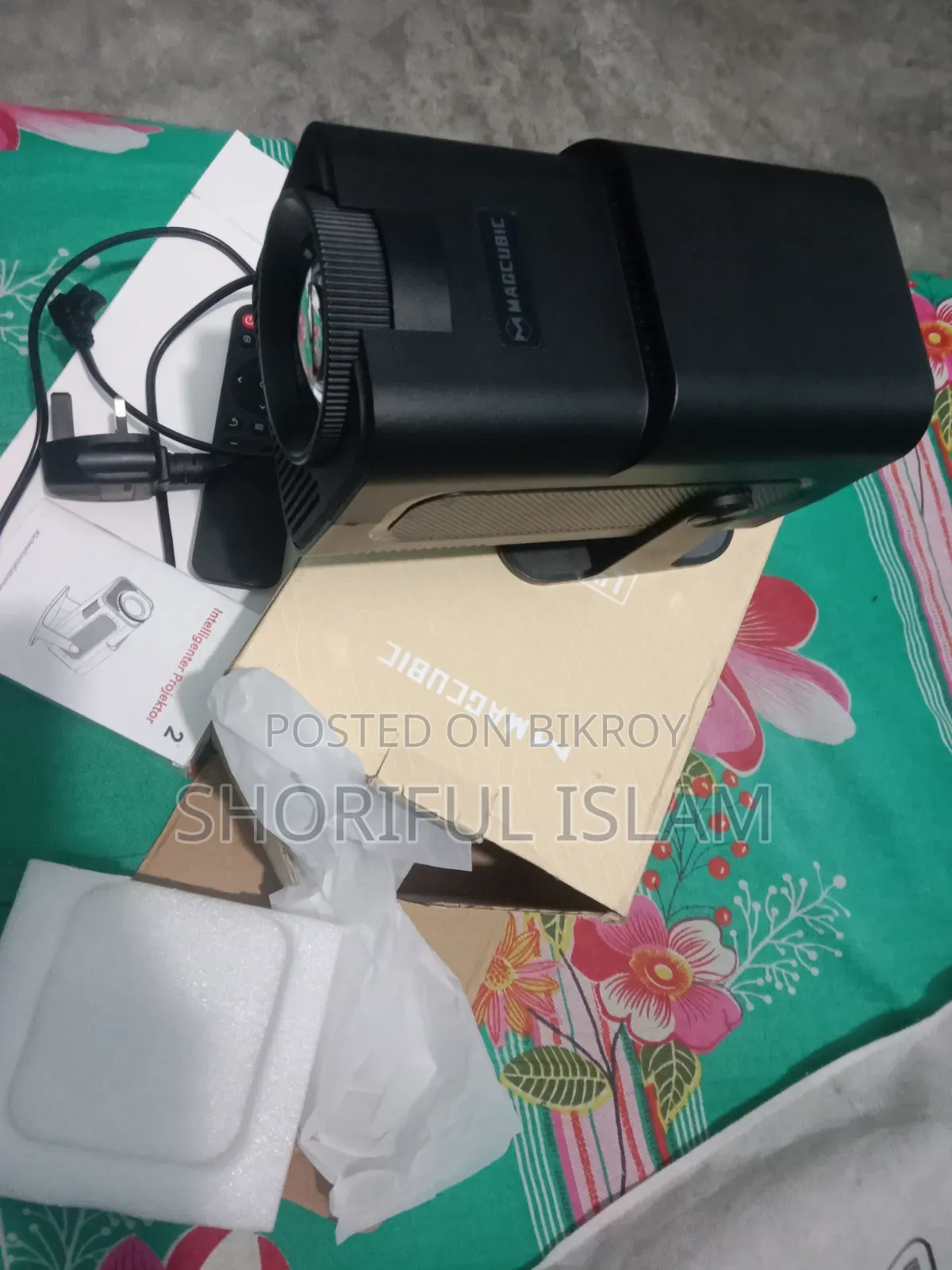 Magcubic HY320 Android Projector