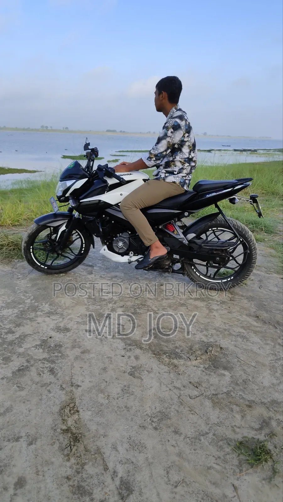 Bajaj Pulsar NS 160 2020 White