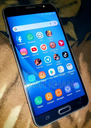Samsung Galaxy J7 16 GB Black