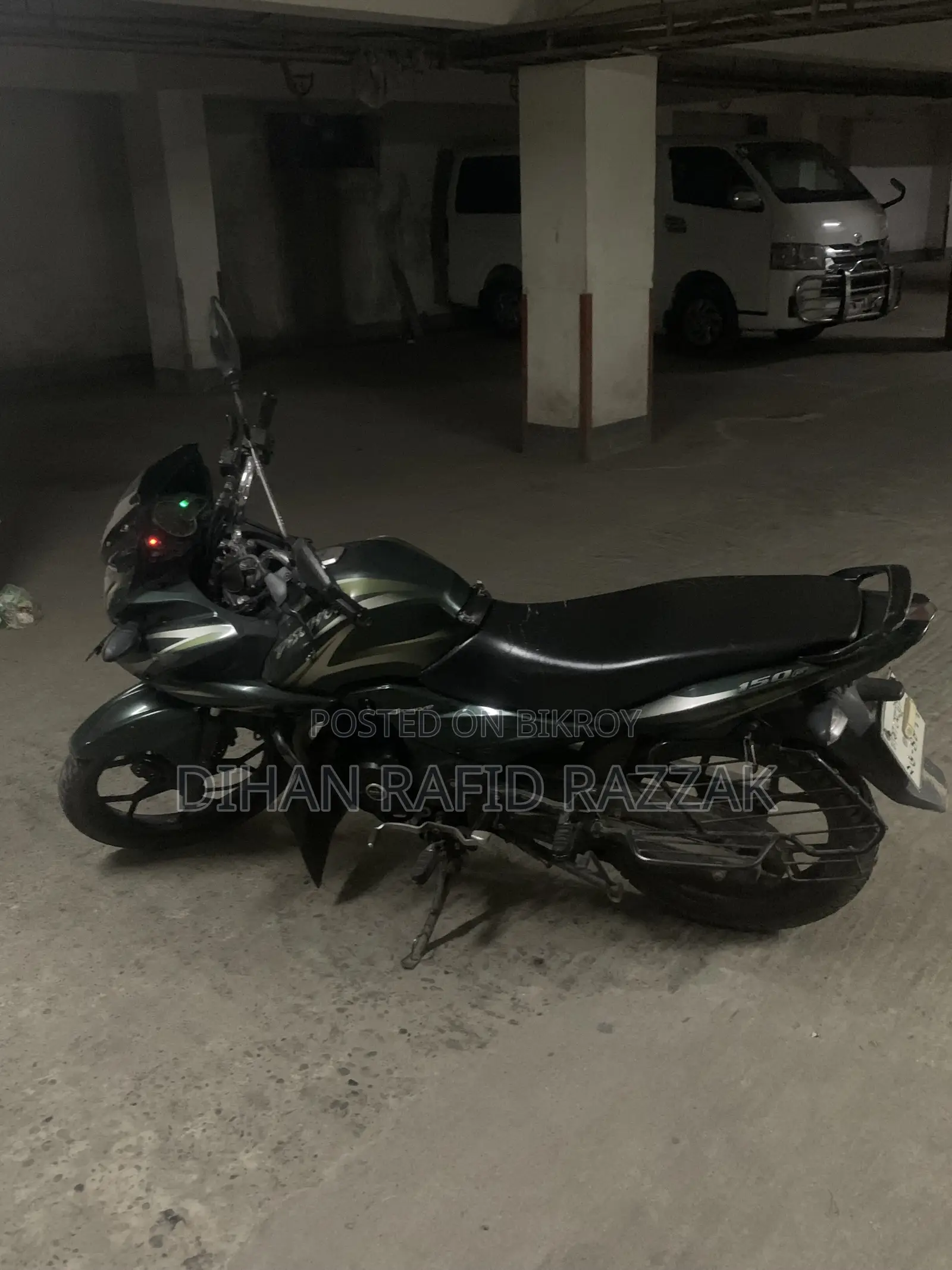 বাজাজ ডিসকভার ১৫০এফ ২০১৫ সবুজ