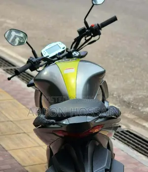 Suzuki Gixxer 2025 Silver