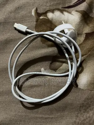 অ্যাপল আইফোন ১৩ ১২৮ জিবি হোয়াইট