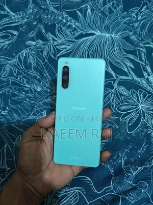 সনি এক্সপেরিয়া ১০ আইভি ১২৮ জিবি