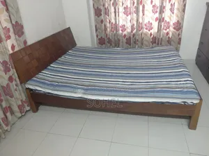 কানাডিয়ান ওকের ব্যবহৃত খাট বিক্রি হবে