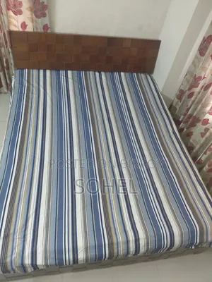 কানাডিয়ান ওকের ব্যবহৃত খাট বিক্রি হবে