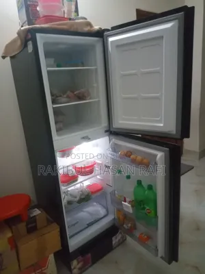 সিঙ্গার ১২ সিএফটি ব্লু গ্লাস ডোর রেফ্রিজারেটর (১ বছর ব্যবহৃত)