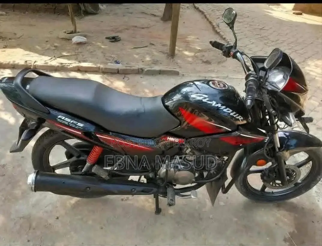 Hero Glamour 2015 Black