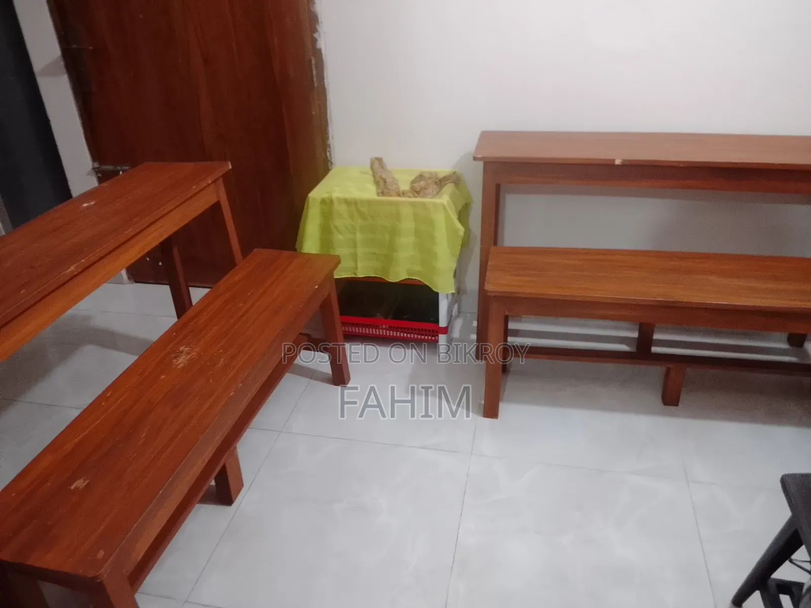 School/Coaching Bench