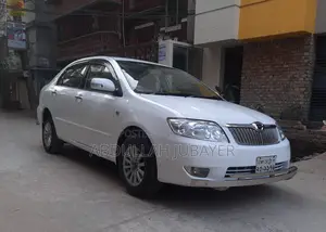 টয়োটা করোল্লা ২০০৫ পার্ল