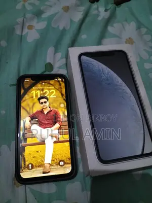 Apple iPhone XR 64 GB White