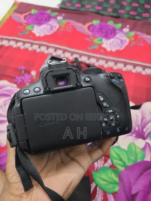 Canon 700D With 75-300mm Zoom Lens
