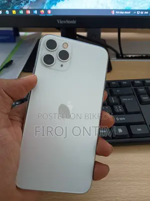 অ্যাপল আইফোন ১১ প্রো ২৫৬ জিবি সাদা