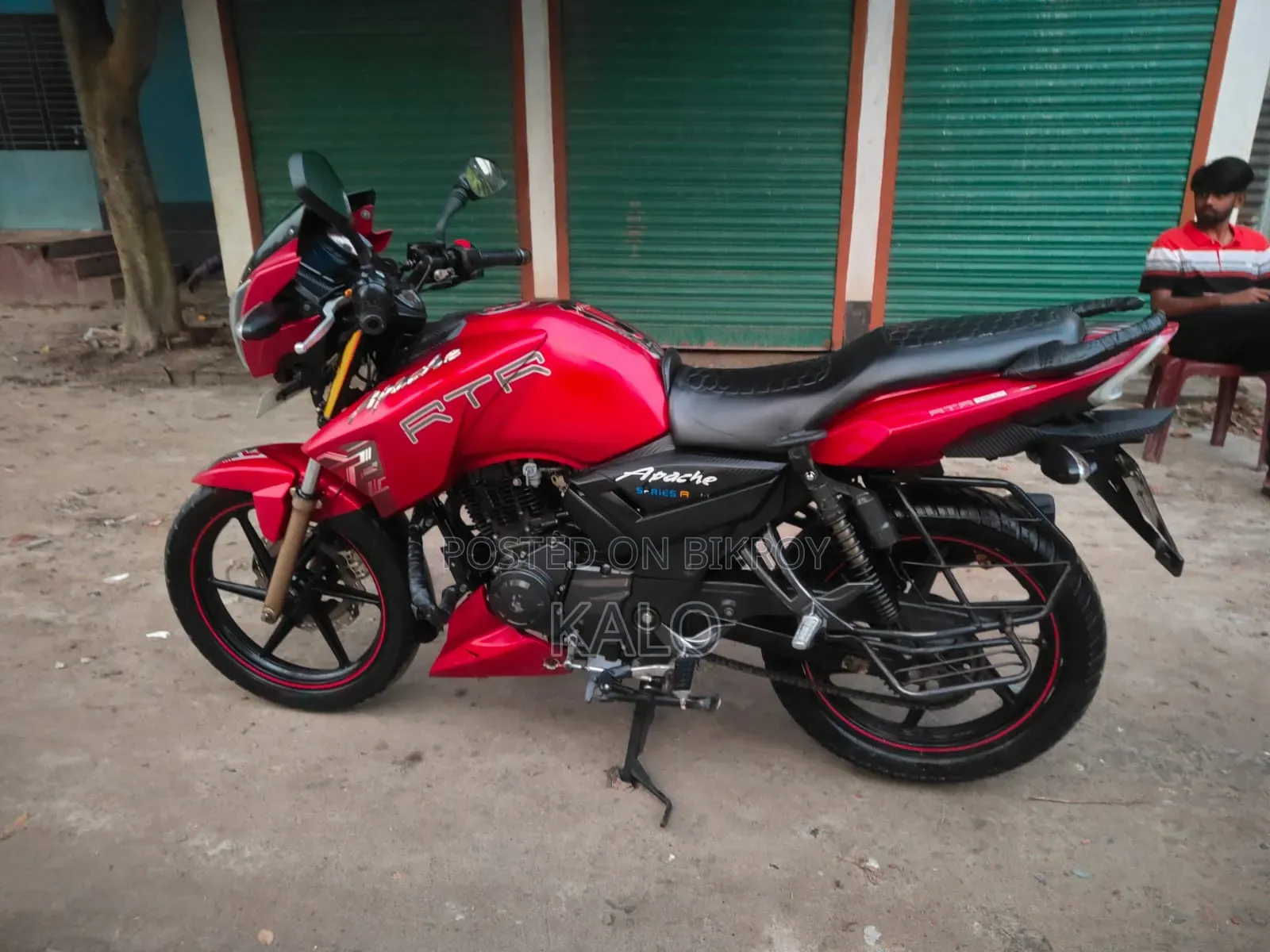 টিভিএস অ্যাপাচি আরটিআর ১৬০ ২ভি ২০১৮ লাল