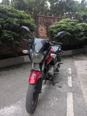 বাজাজ পালসার ১৫০ ২০১৪ লাল