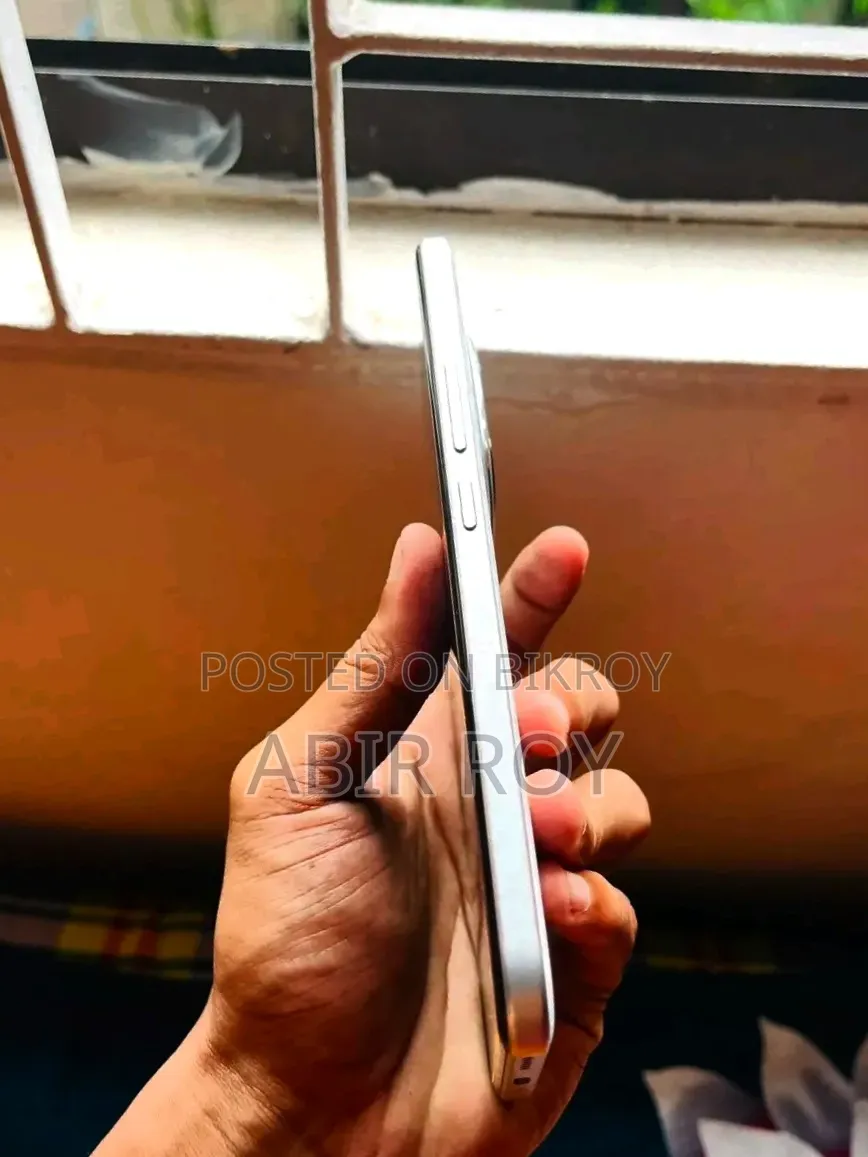 শাওমি রেডমি নোট ১৫ প্রো প্লাস ২৫৬ জিবি হোয়াইট