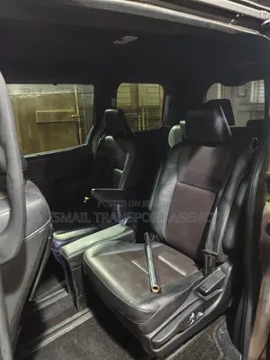 Toyota Esquire 1.8 Front-Wheel Drive Hybrid (7 Seater) 2017 Brown