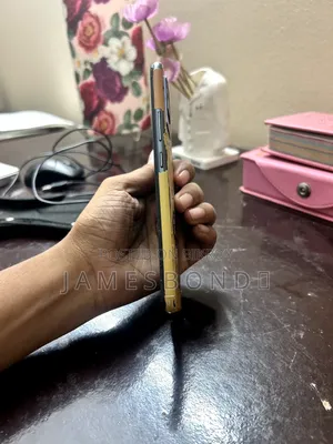 ভিভো ভি২১ই ১২৮ জিবি ব্ল্যাক