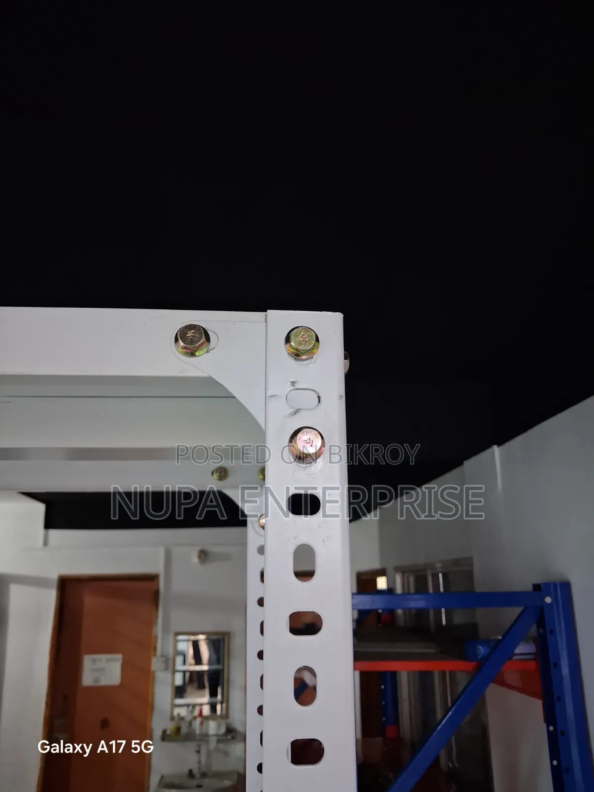 ব্যাক স্টোরেজ র‍্যাক