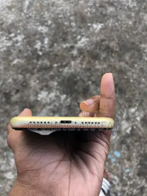 Apple iPhone 11 128 GB Yellow